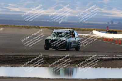 media/Nov-16-2025-CalClub SCCA (Sun) [[2975c16dfc]]/Group 6/Turn 1/